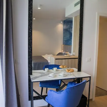 Crystal Hotell