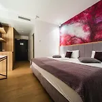 Hotel Crystal 4*