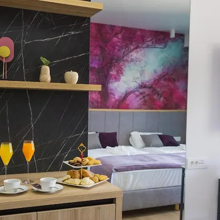 Crystal Hotel 4*