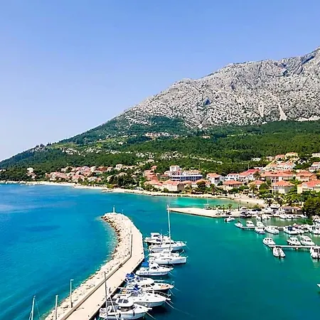 Crystal Hotel 4*