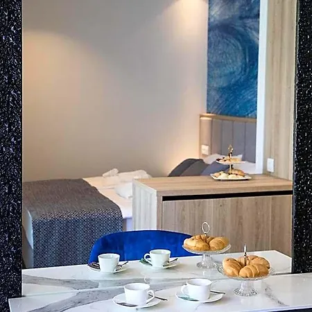 Crystal Hotel 4*